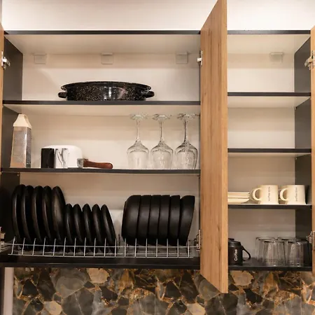 Loam Apartment, Centre *